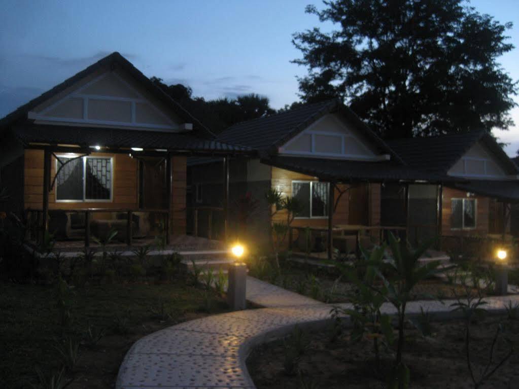 Atmaland Resort ケップ エクステリア 写真